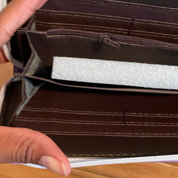 Stitch zip around wallet purple graphic print new 7.5 by 4 inches - Picture 3 of 5